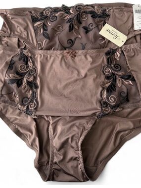 NWT Soma Sensuous Mochaccino/Black Briefs with Black Floral Embroidery. Size M